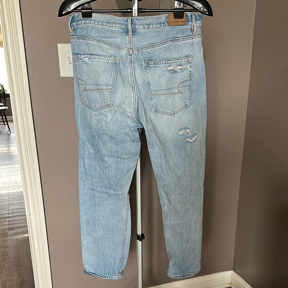 American Eagle Distressed Light Blue Denim Jeans 90’s Boyfriend High Waisted - Picture 2 of 6